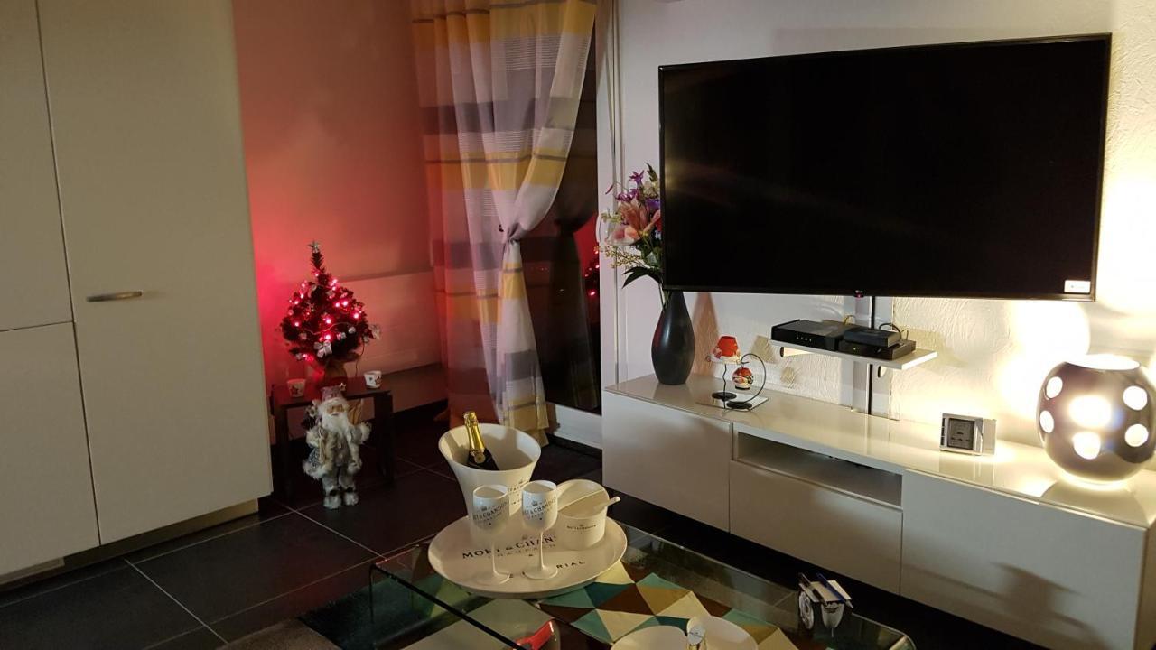 Victoria-T2-41M2-Balcon, Wifi, Linge, Produits, Menage Inclus Apartment Reims Exterior photo
